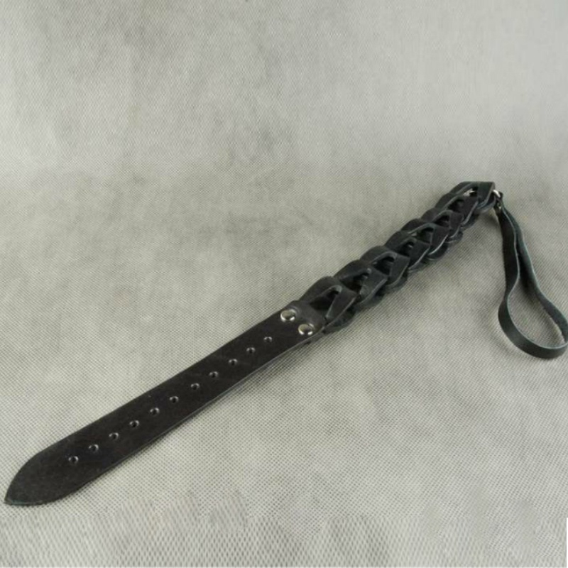 Шлепалка ременная "Beastly КожЗвенРем" черная, кожа 